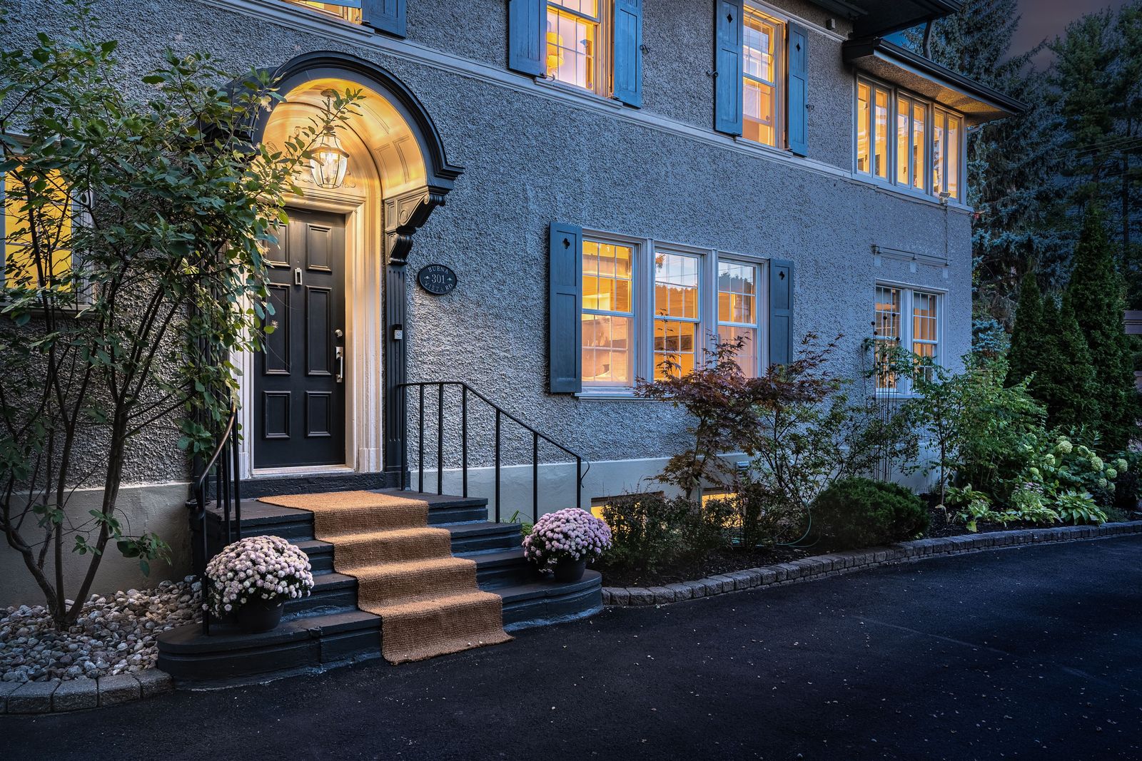 Twilight exterior of an Ottawa home shot by Capital Shots